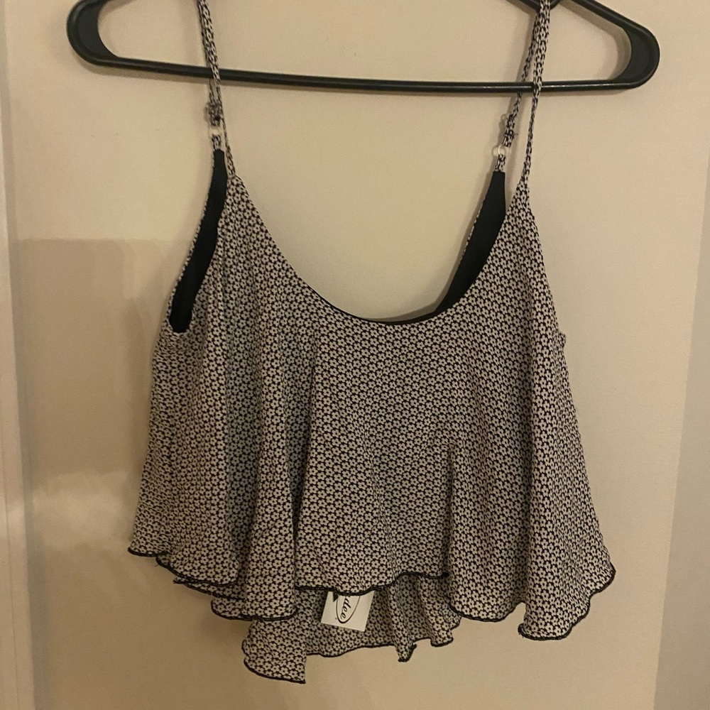 Black and white floral crop top